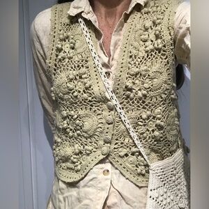 Vintage LeChateau Crochet Floral Vest in Flax Colour Size Medium